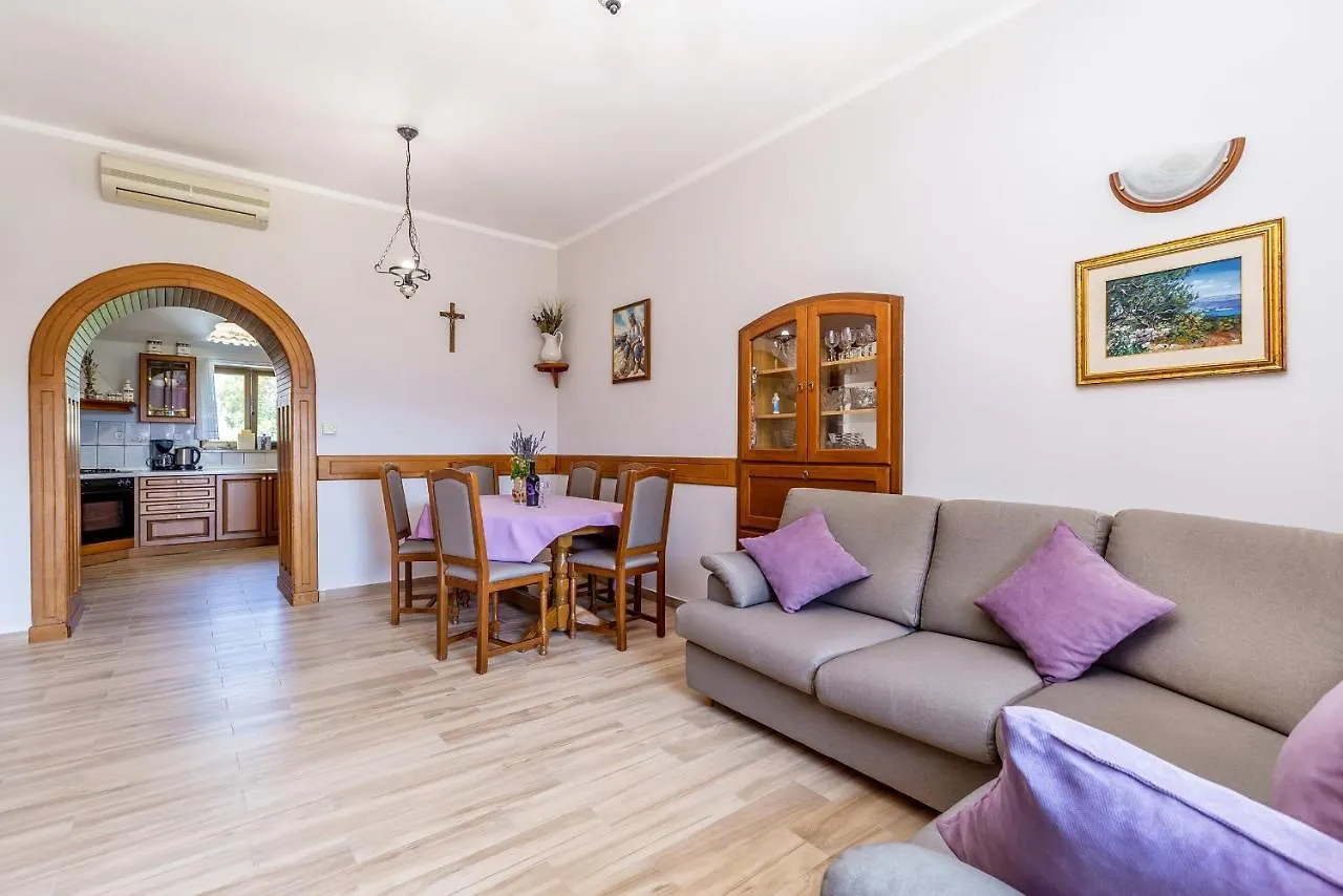 Apartments Krc Pinezići