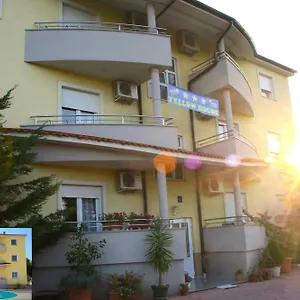 yellow-house-pula.in-istria.net/