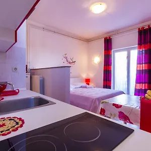 apartment-lori-fazana.in-istria.net/